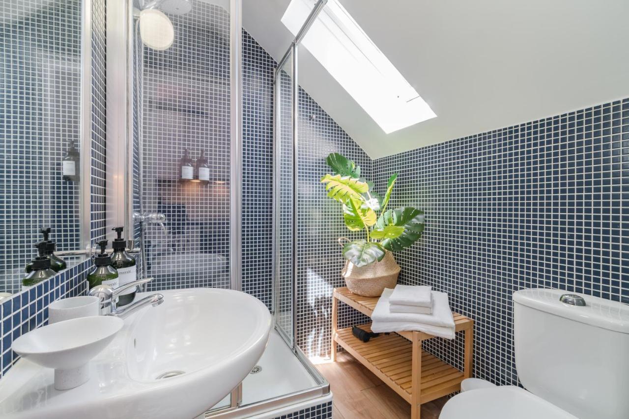 Apartment Casa Boma - Unique With Private Balcony And Panoramic Bridge View - Alcantara Iv Lissabon